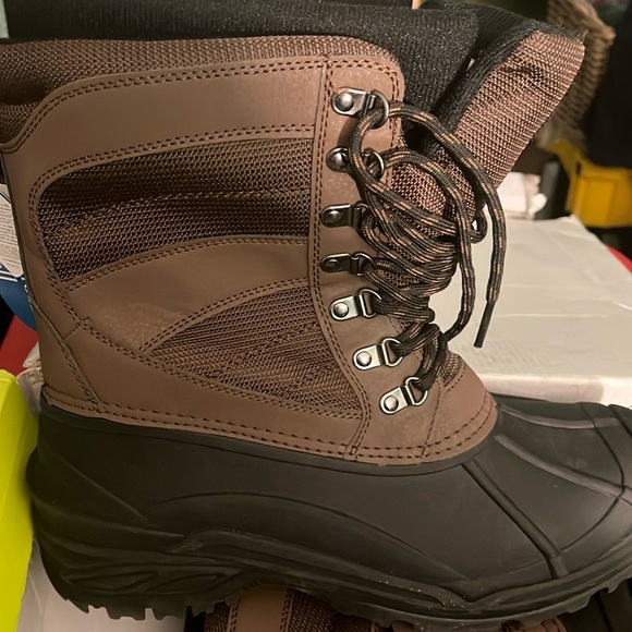 EDDIE BAUER men size 10 winter shoes brown and black
